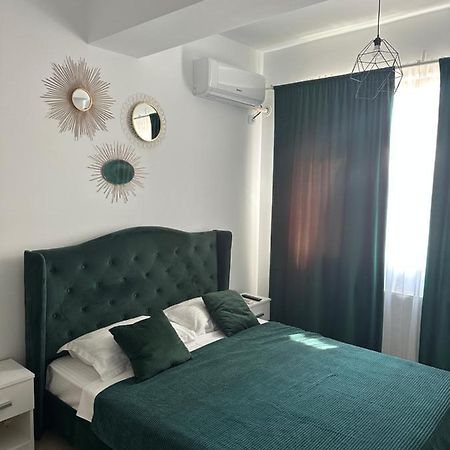 Royal Reed Apartments ナボダリ エクステリア 写真