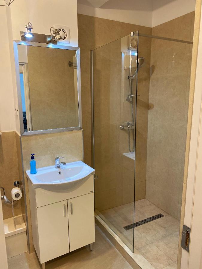 Royal Reed Apartments ナボダリ エクステリア 写真